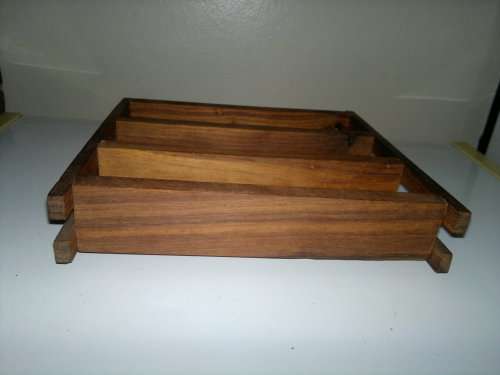 A 1950`s Vintage 3 rows wooden Thread Tolljies Fold up holder. Size folded: 230mm x 225mm.