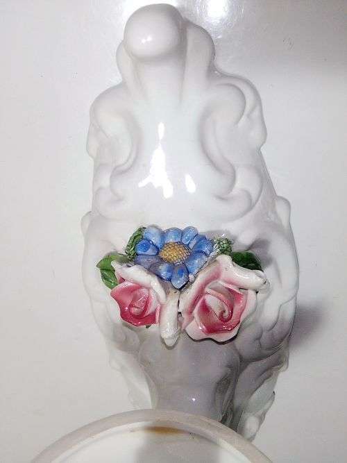 Stunning. From a 1900`s Old Victorian house in Durban for serveral decades. Capodimonte wall light