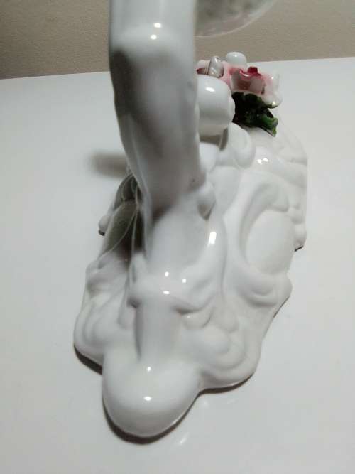 Stunning. From a 1900`s Old Victorian house in Durban for serveral decades. Capodimonte wall light