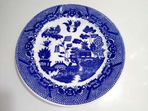 A Collectors dinner Plate. Willow. Mft: Japan. Blue & White. Reduced Shipping R110.00