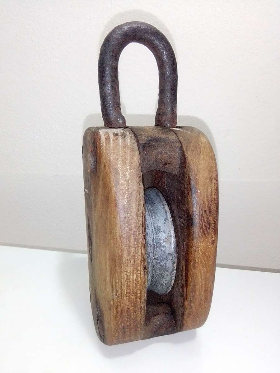 Wood Tackle Lifting Block Circa 1850-1909 Good Condition. Old Sailboat wooden pulley 160mm long..