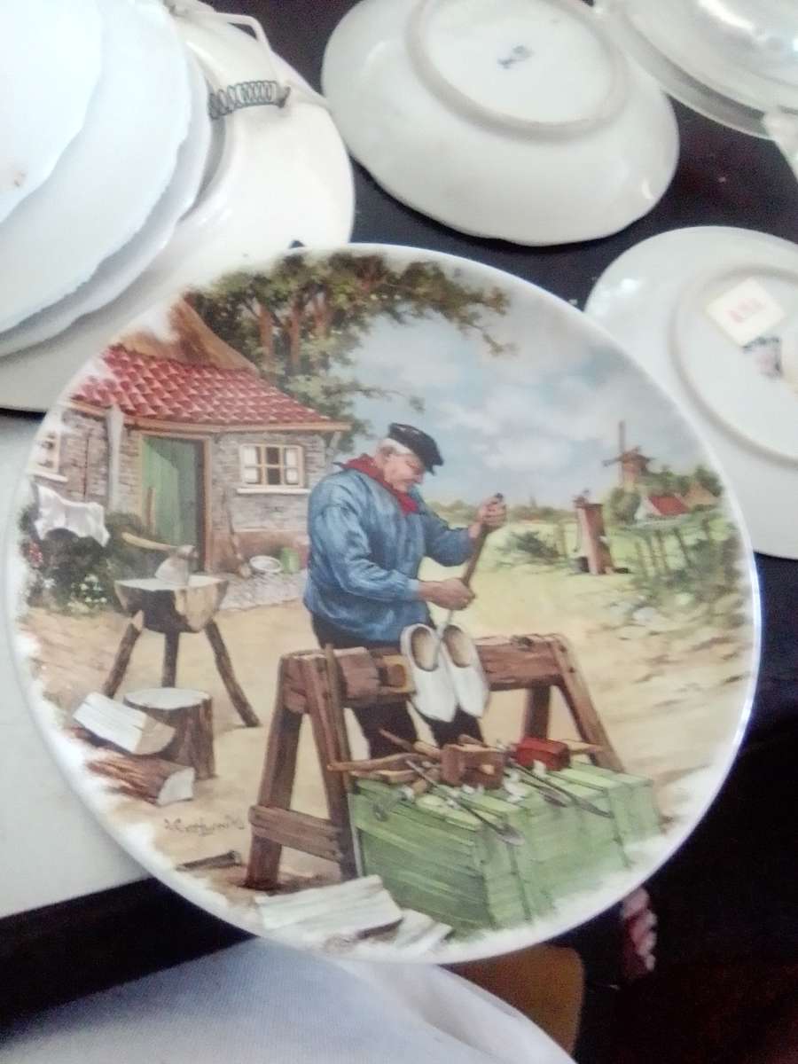 Vintage Royal Schwabap Collectors Plate 1985 By Ter Steege BV Holland. Condition is Good. No Chips o