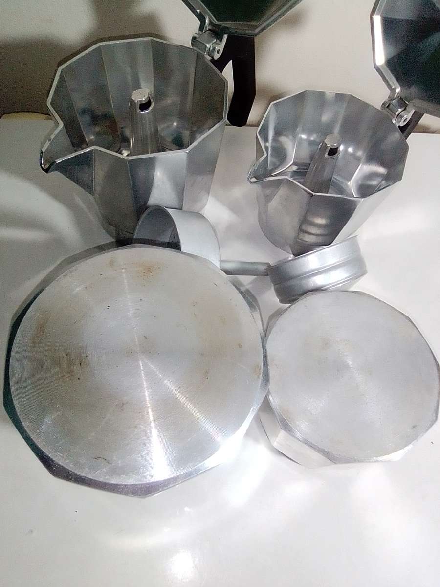 2 Moka pot Espresso Percolators. Stove top Replacement Gasket & Filter, Suitable for Gas & Electric.