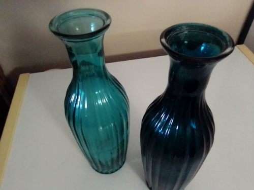 Three coloured 22cm Tall Vase`s. All in good used condition