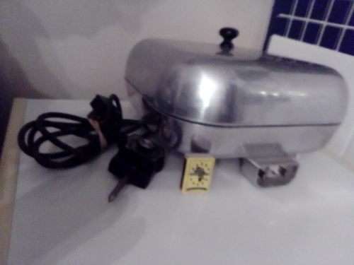 1950/60`s vintage `Sunbeam` Electric Fry/Skillet high dome pan.It look`s as if it`s never been used.