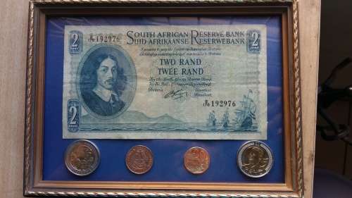 90th Anniversary of SARB R5 coin and 4 of the 6 Coins/Notes featuring on coin included