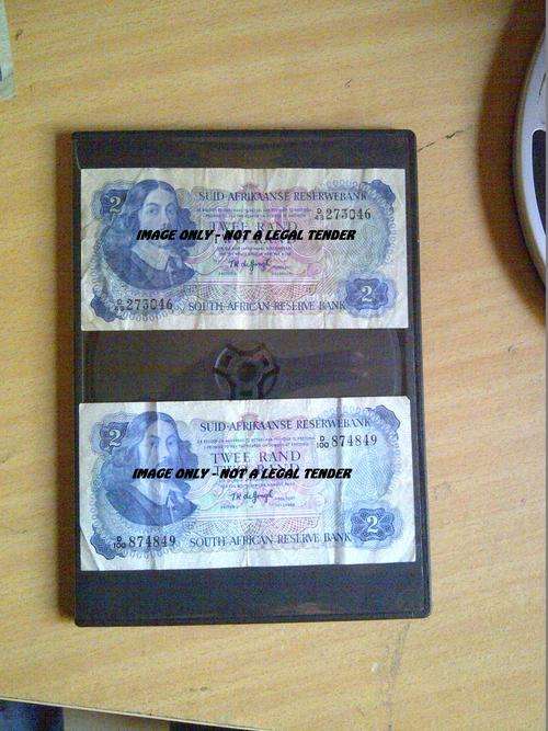 R2 Bank notes - D42 273046, D100 874849 - Good condition