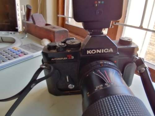 Vintage Konica Autoreflex T3 camera with extra Flash and Lens