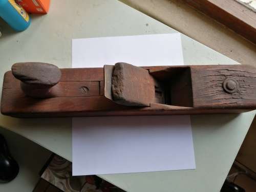 Old vintage wooden plane with blade - 41cm in length