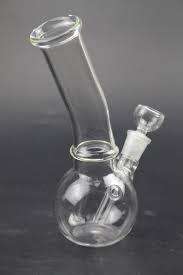 BRAND NEW JUST ARRIVED IMPORTED..CLEAR GLASS BONG ( EASY TO MAINTAIN AND ADD ADDITIONAL PIECES)