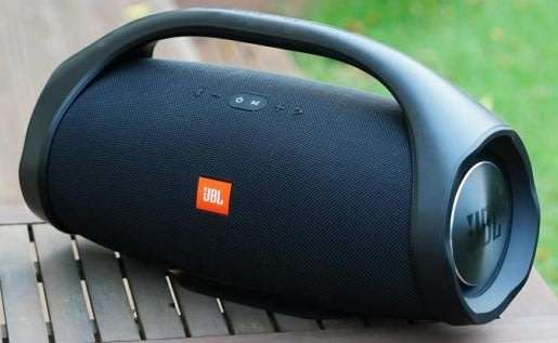 BOOMBOX BLUETOOTH SPEAKERS