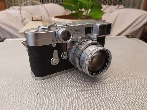 Leica M3 Double Stroke with Summicron 50mm f2 lens.