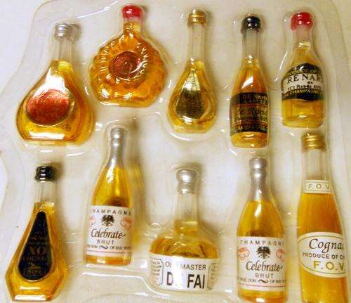 Magnetic Memo Holders