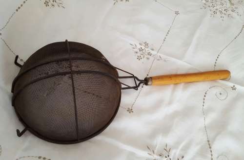 Xtra large Vintage sieve/mesh basket with wooden handle