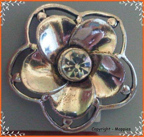 Tibetian silver flower ring with clear crystal inlay