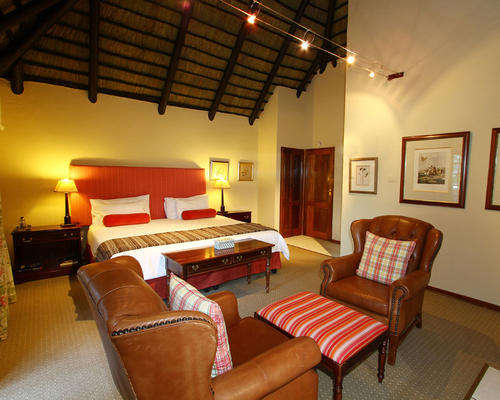 WEEKEND GETAWAY!! 5* WALKERSONS HOTEL 2 EVENINGS FOR 2 PEOPLE INCLUDING DINNER, BED AND BREAKFAST