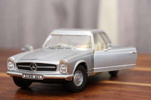 Mercedes-Benz 280SL