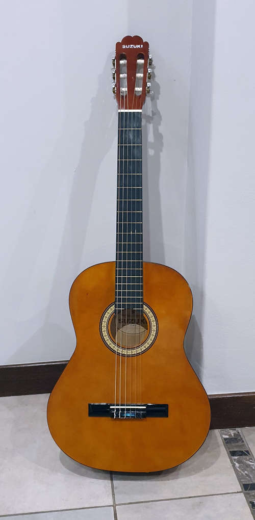 Suzuki SG 3B NL Gloss Finish Classical Guitar