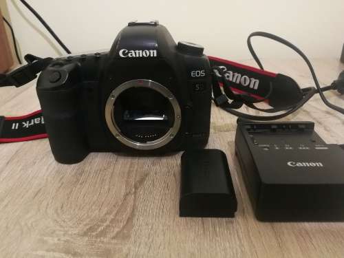 CANON EOS 5D MARK II 21MP FULL FRAME CMOS DSLR CAMERA (BODY, BATTERY, CHARGER)