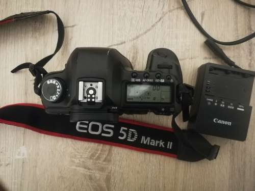 CANON EOS 5D MARK II 21MP FULL FRAME CMOS DSLR CAMERA (BODY, BATTERY, CHARGER)