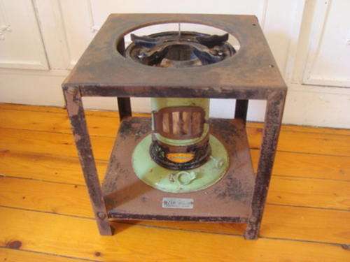 VINTAGE VALOR PARAFFIN STOVE