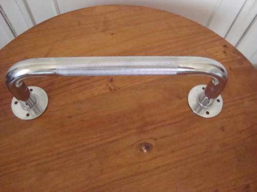 STAINLESS STEEL DOOR HANDLE