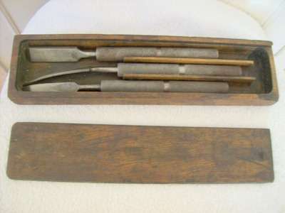 WOOD CARVING CHISELS.  SHEFFIELD.