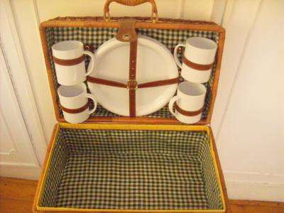 WICKER PICNIC BASKET PLUS PLATES