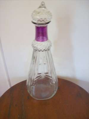GLASS DECANTER