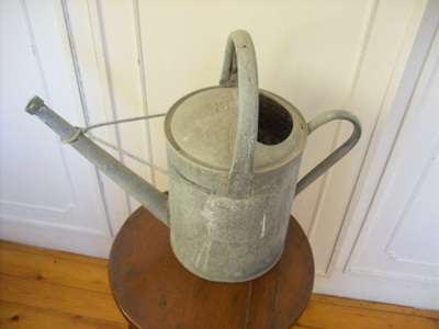 GALVANISED WATERING CAN