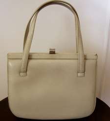 VINTAGE CREAM LEATHER HANDBAG.
