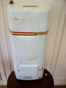 A SMALL KWIKHOT CYLINDER