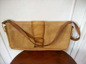 VINTAGE LEATHER HANDBAG
