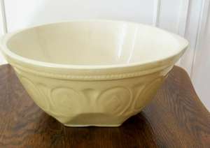 MIXIING BOWL.  GRIPSTAND.  LARGE.