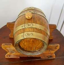 SMALL WINE BARREL