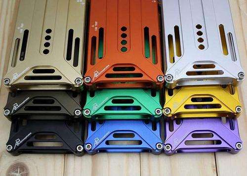 Durable Luxury Metal Case for iPhone 4-4S + FREE (Protector + Diamond Screen  + Anti Glare)