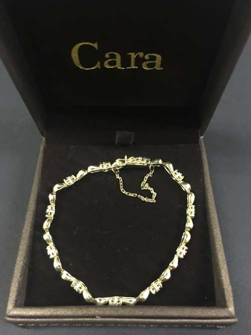 9kt Yellow Gold Ladies Diamond Bracelet