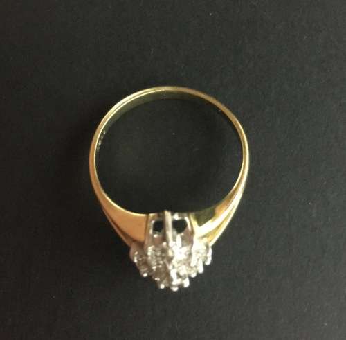 Beautiful Diamond Cluster Ladies Ring