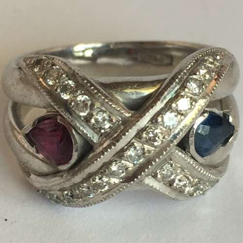 Unique 18ct White Gold & Diamond Ladies Ring