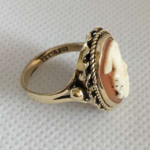 Vintage 9ct Yellow Gold + Cameo Ladies ring