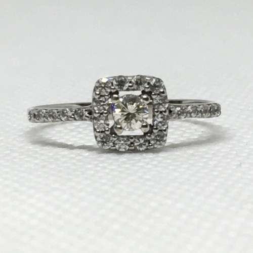 9ct White Gold & Diamond Ladies Ring