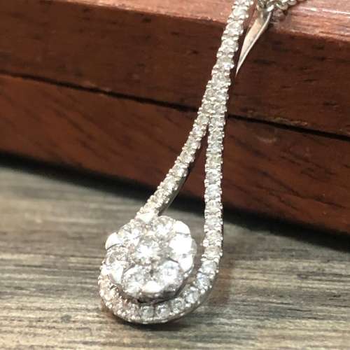 Stunning White Gold Diamond Necklace