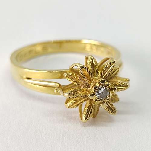 18ct Yellow Gold Diamond Floral Ring