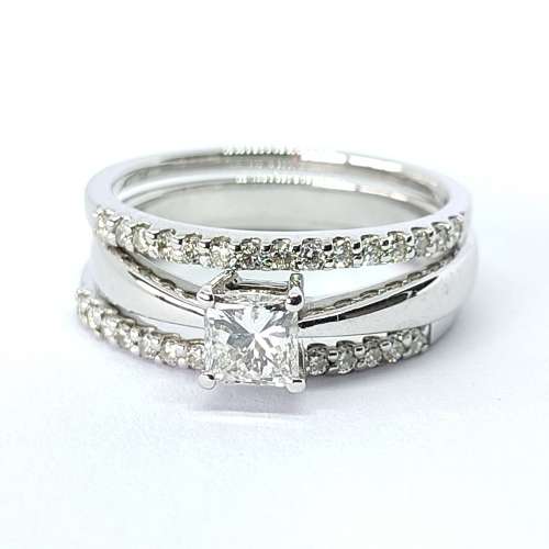 Beautiful White Gold Princess Cut Diamond Ring
