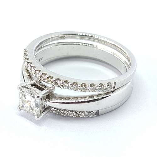 Beautiful White Gold Princess Cut Diamond Ring