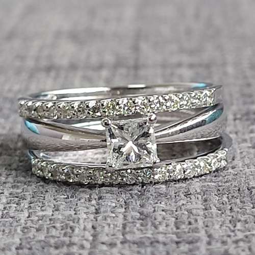 Beautiful White Gold Princess Cut Diamond Ring
