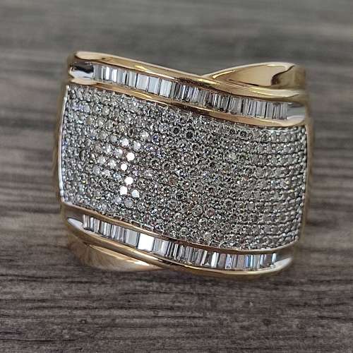 Yellow Gold Diamonds Ring