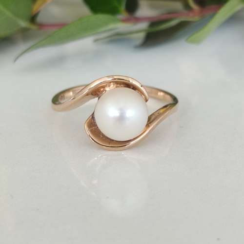 Yellow Gold Pearl Ring #CC014