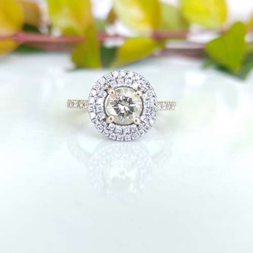 Gorgeous Diamond Ring over 1 carat!!! #1079