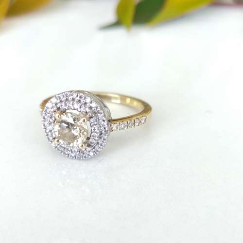 Gorgeous Diamond Ring over 1 carat!!! #1079